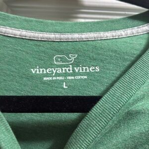 Vineyard Vines men’s tshirt